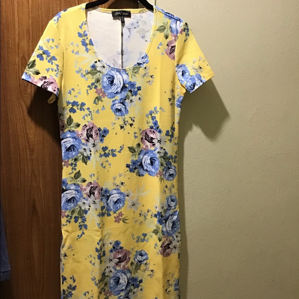 Brand New Slinky Yellow Floral Dress